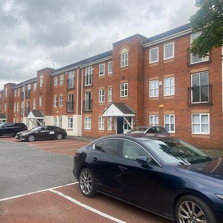 Lovely 2 Dbl Bed Apartment Near Heaton Park And North Manchester Hospital With Parking Ngoại thất bức ảnh