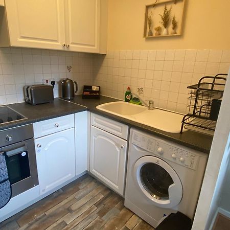 Lovely 2 Dbl Bed Apartment Near Heaton Park And North Manchester Hospital With Parking Ngoại thất bức ảnh