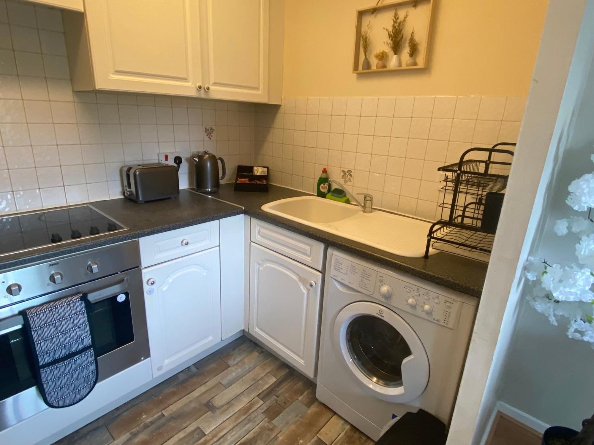 Lovely 2 Dbl Bed Apartment Near Heaton Park And North Manchester Hospital With Parking Ngoại thất bức ảnh