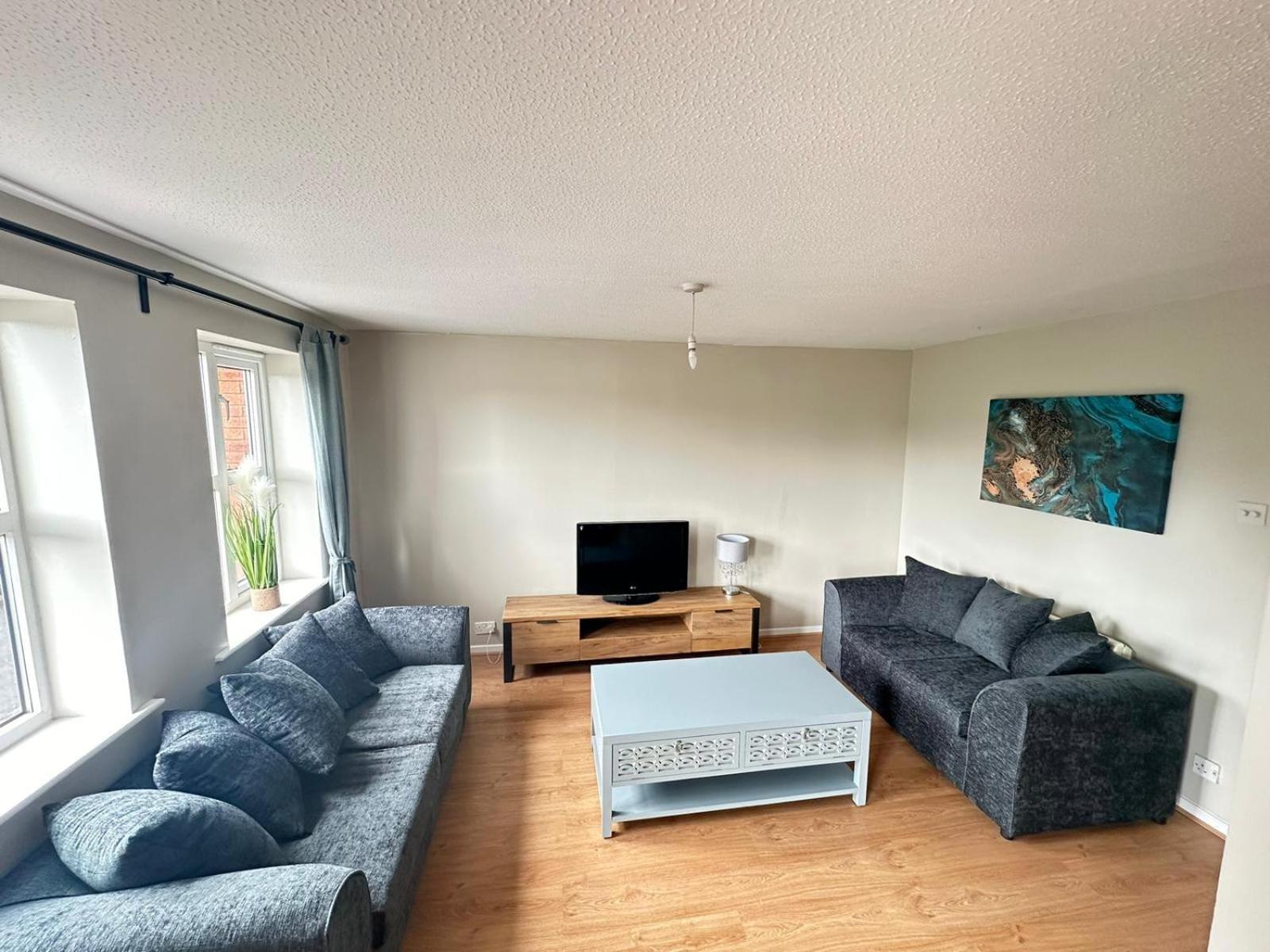 Lovely 2 Dbl Bed Apartment Near Heaton Park And North Manchester Hospital With Parking Ngoại thất bức ảnh